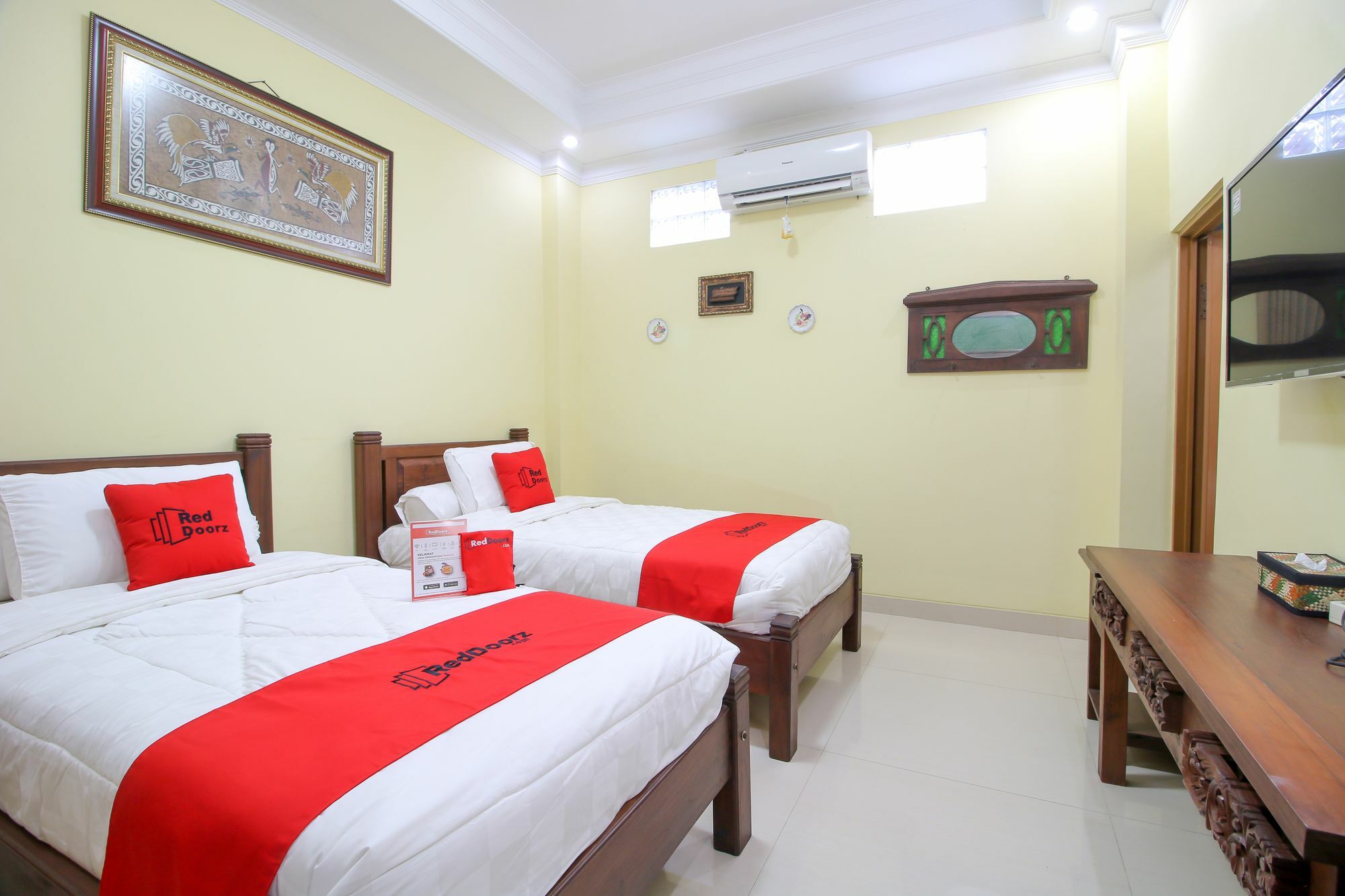 RedDoorz Plus @ Maguwo Kalasan Exterior foto