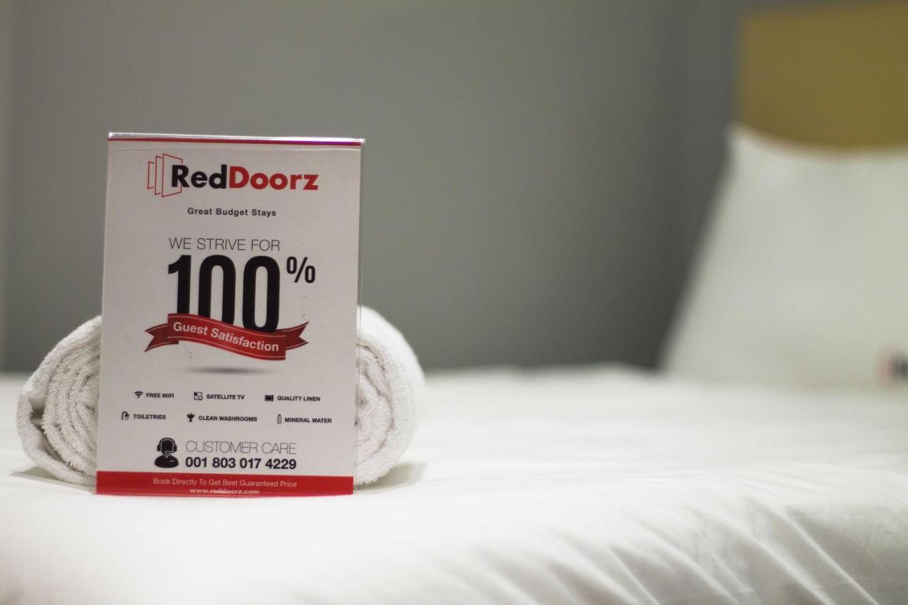 RedDoorz Plus @ Maguwo Kalasan Zimmer foto